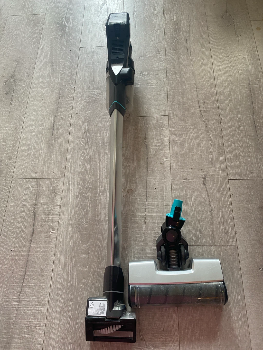 BISSELL Cordless Stick Vacuum Cleaner (Model 22889) - photo 3