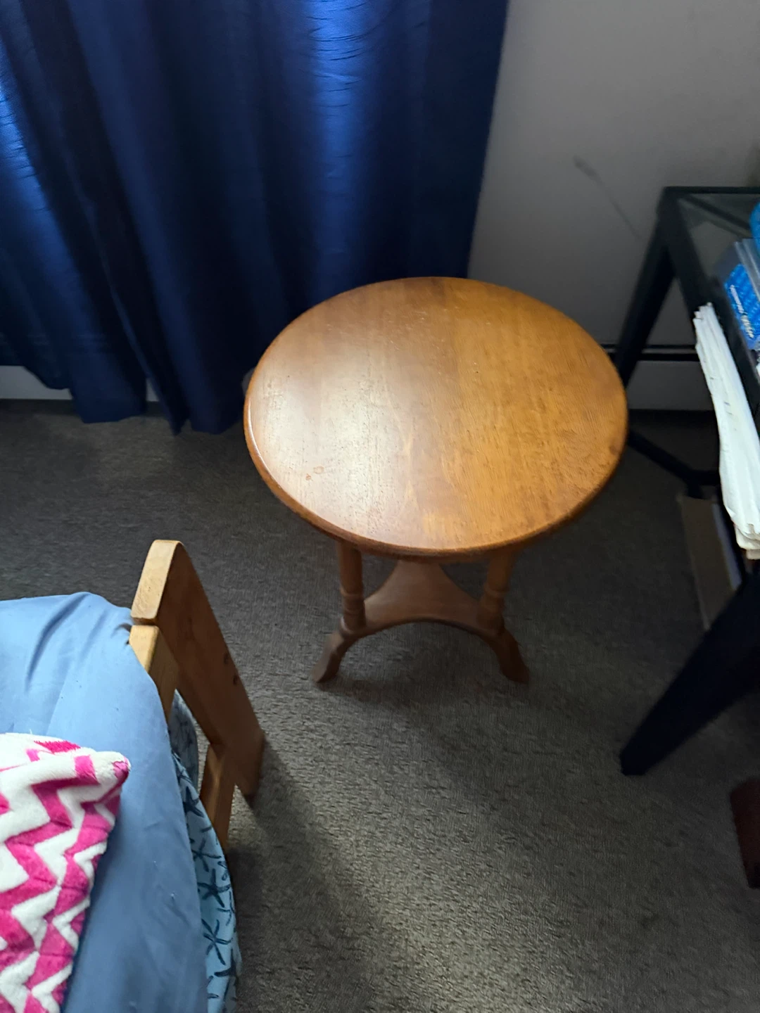 Round Wooden Side Table - photo 2
