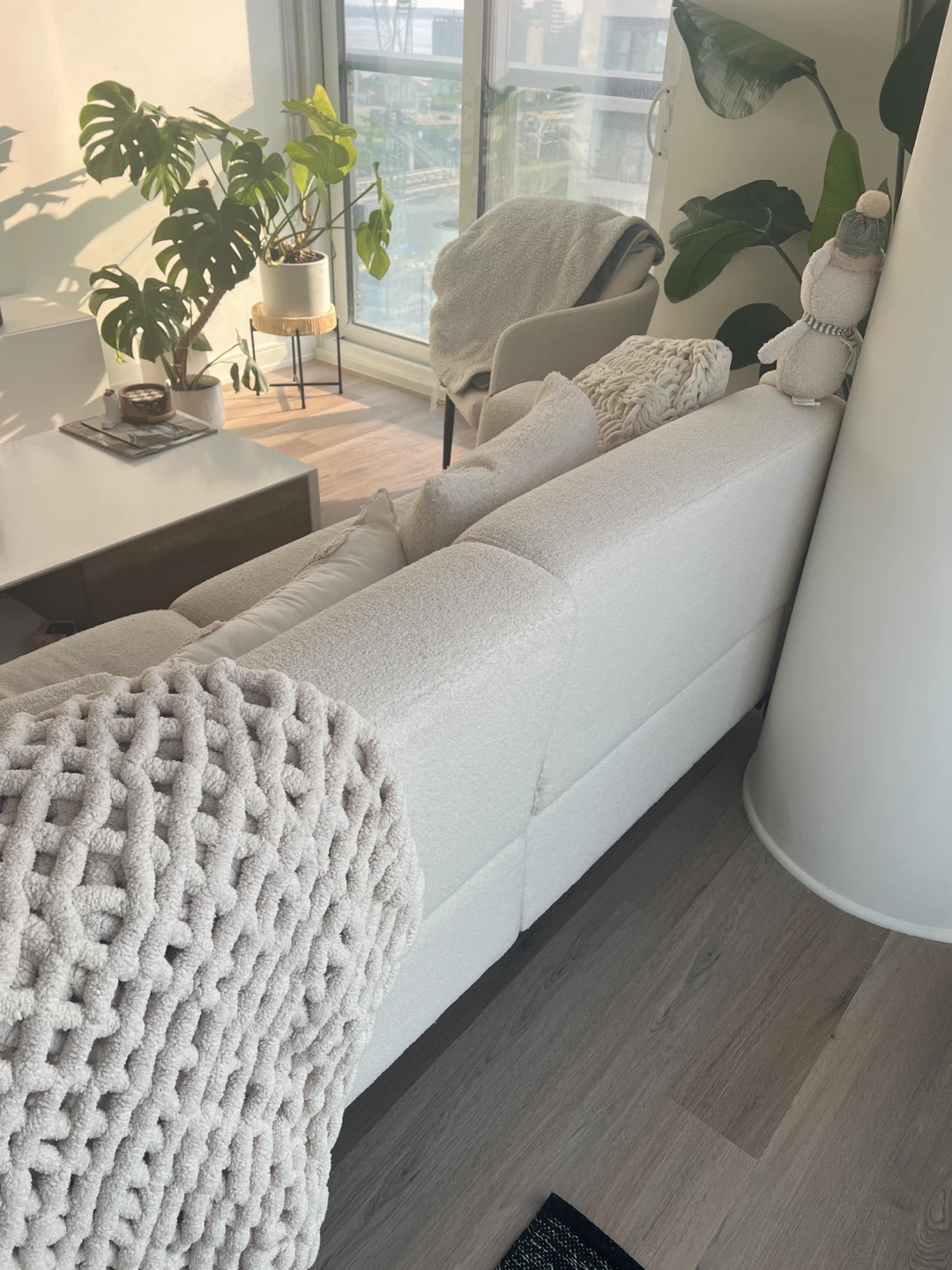 White Boucle Couch - photo 3