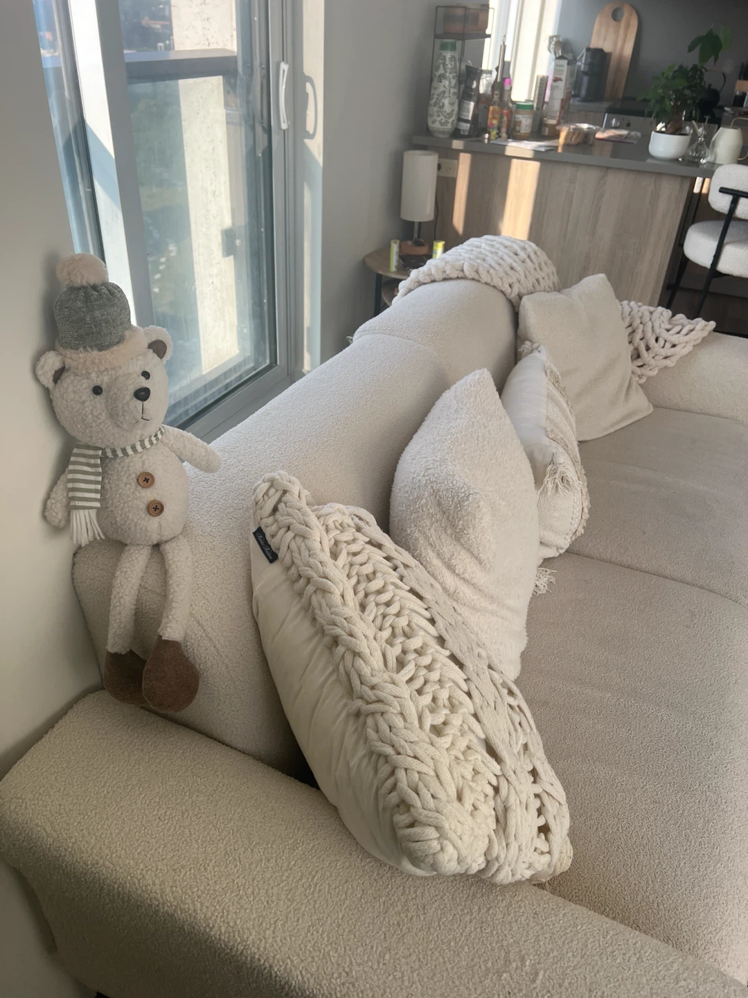 White Boucle Couch - photo 5