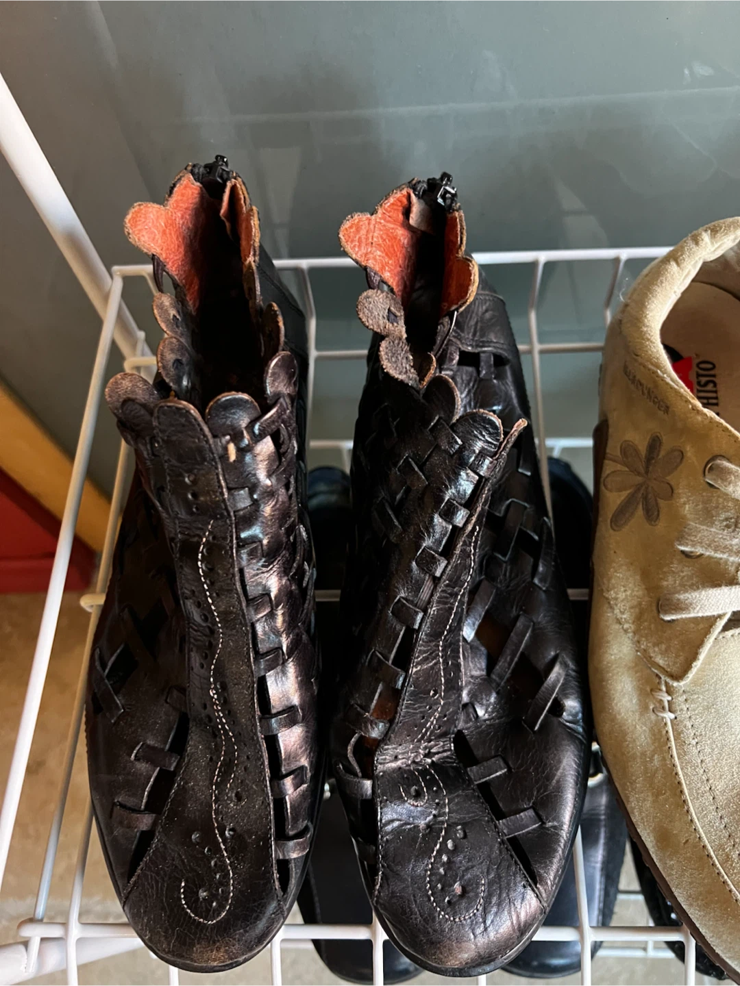 5 Pairs of Ladies Shoes - photo 2
