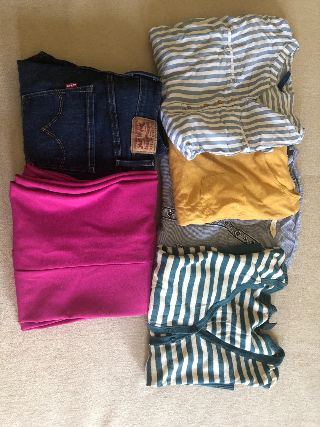 Bundle of Women's clothes