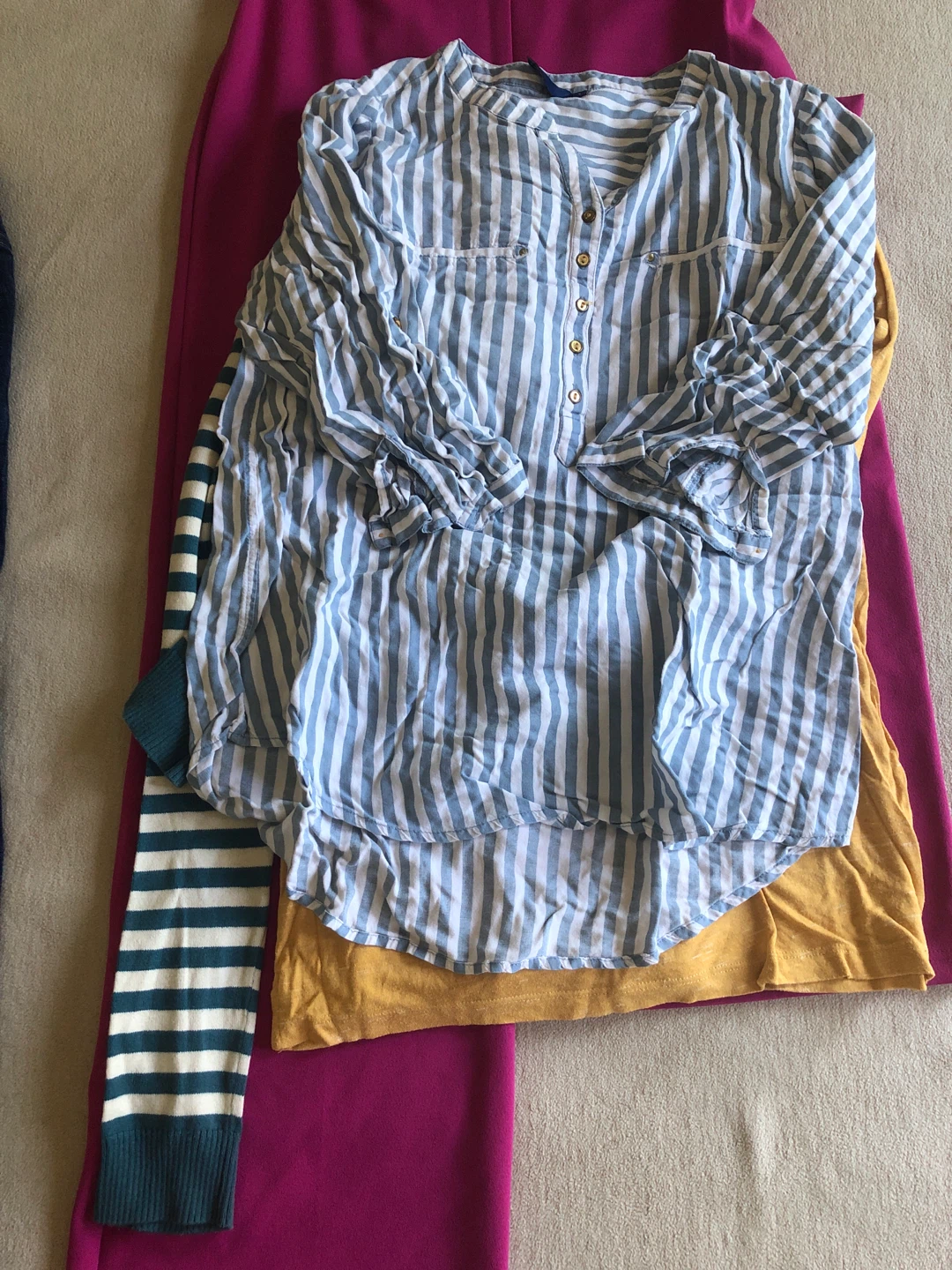 Bundle of Women's clothes - photo 3