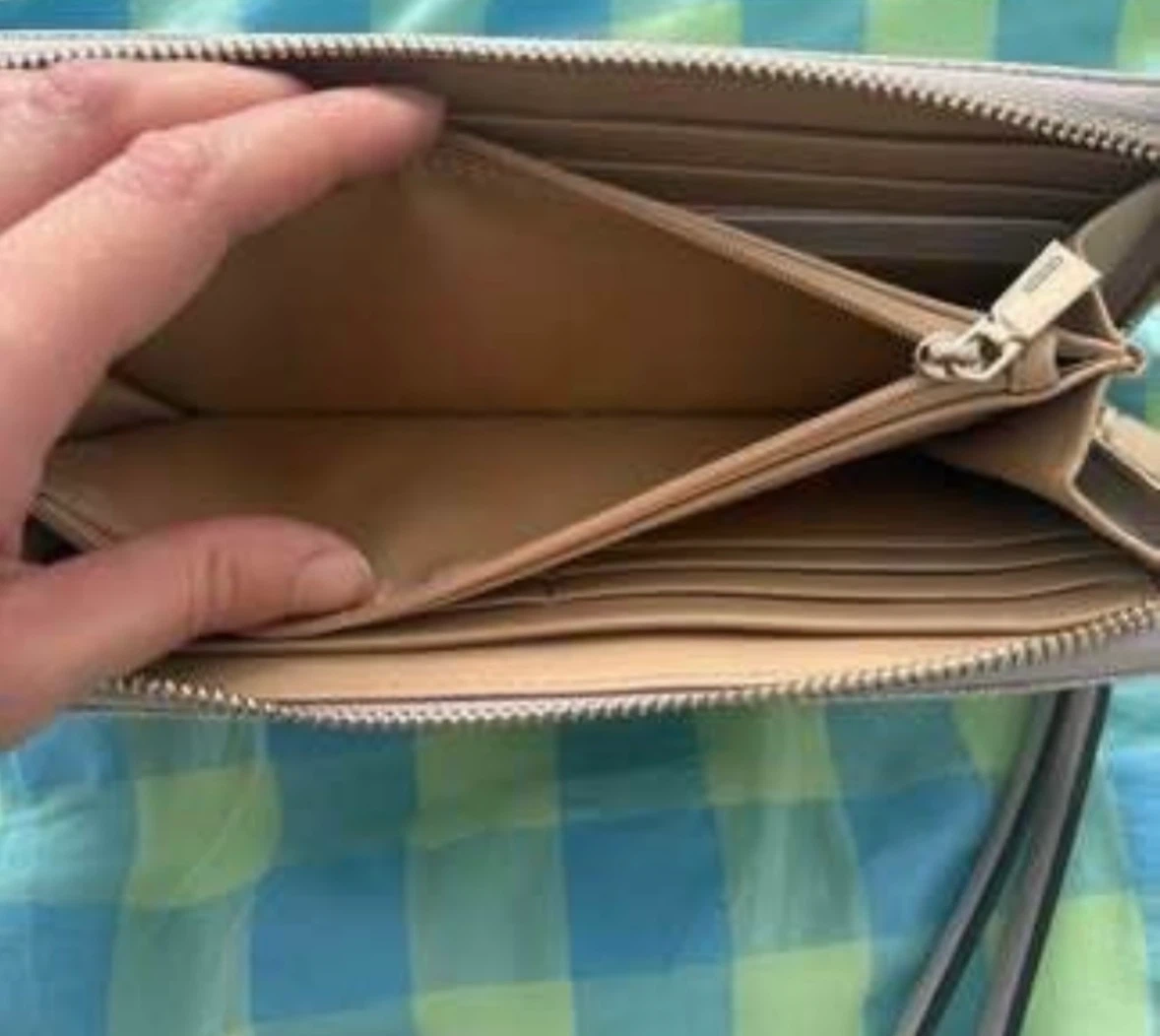 Guess wallet (New) (Authentic) - photo 3