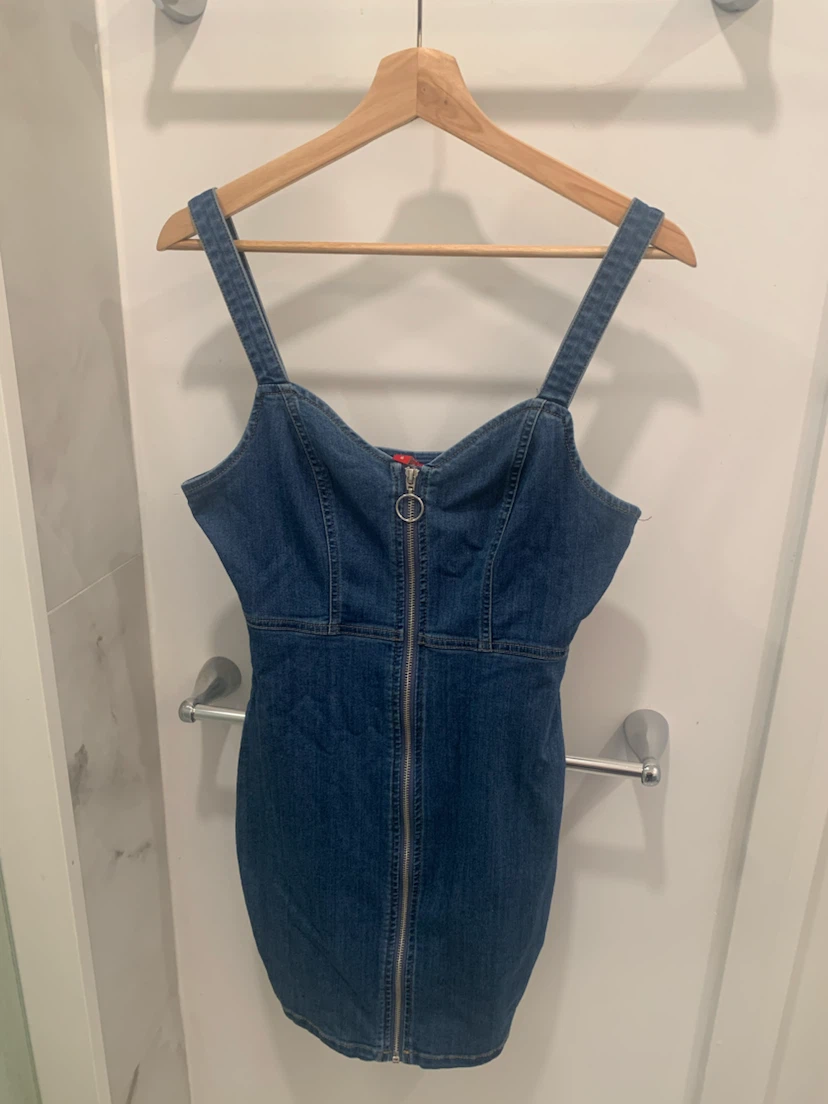 💙 Guess Denim Dress with Zipper - Size Medium 💙