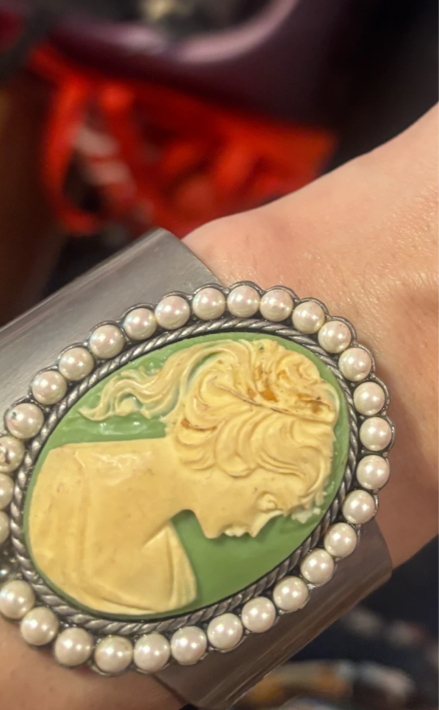 Cameo Bangle Bracelet with Pearls - photo 2
