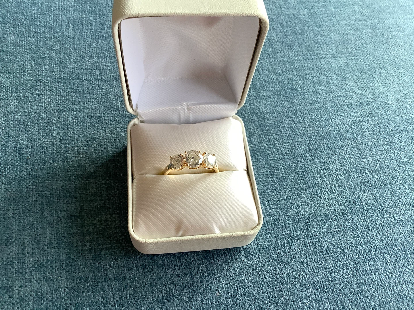 Ladies Cubic Zirconia 925 Sterling Silver Triolgy Ring 🐞