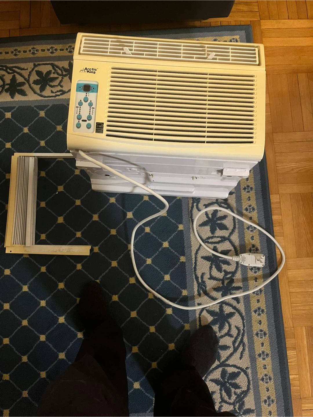 8000 BTU Air conditioner