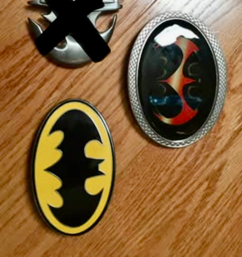 2 Batman belt buckles