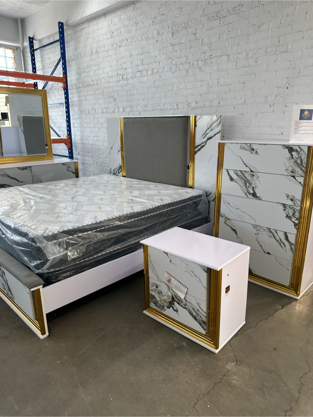 King Size Bedroom Set - Bed, Dresser, Nightstand, Mirror