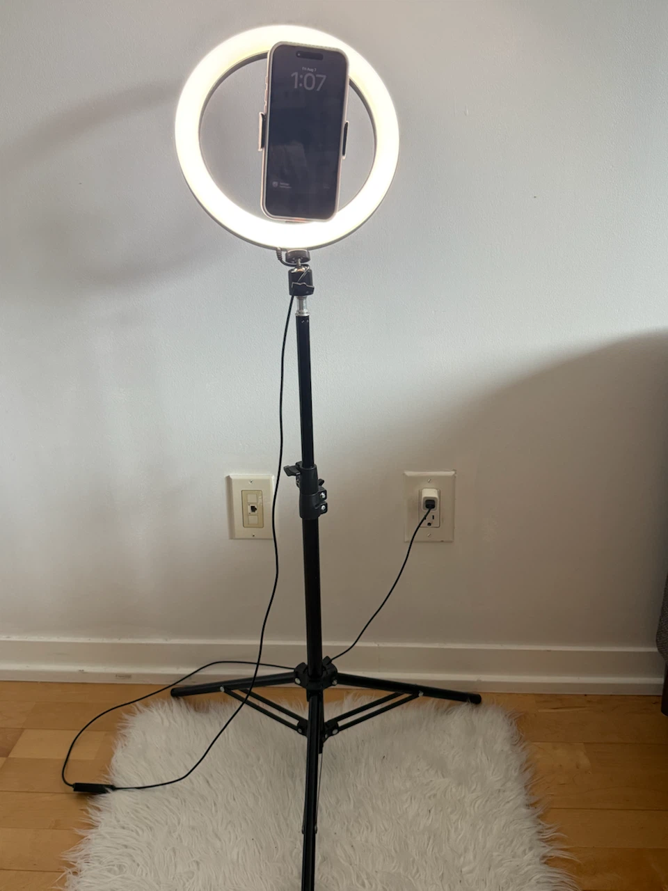 Ring Light with Phone Mount - photo 2