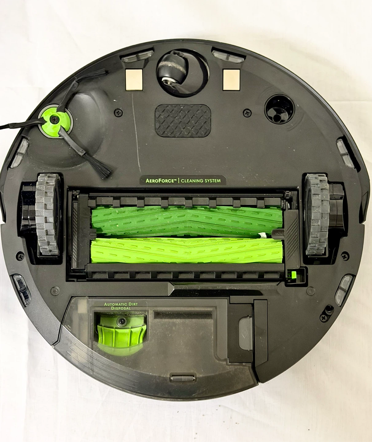 iRobot j7+ Roomba Robot Vacuum & Clean Base - photo 3