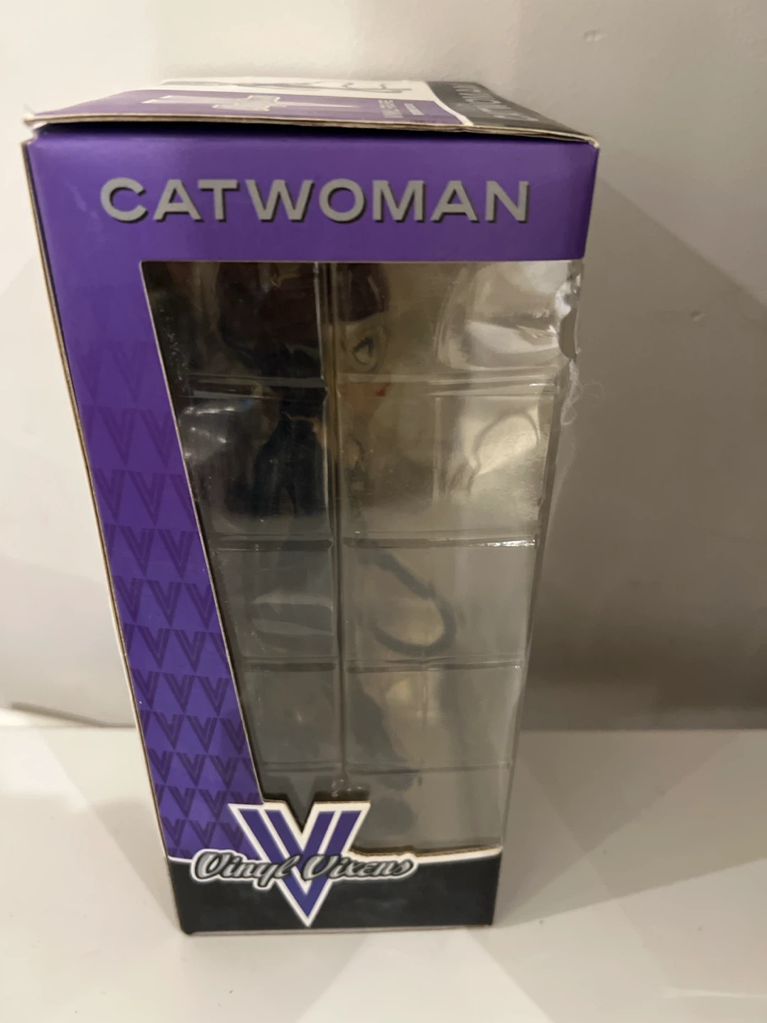 Funko Vinyl Vixens Catwoman - photo 2