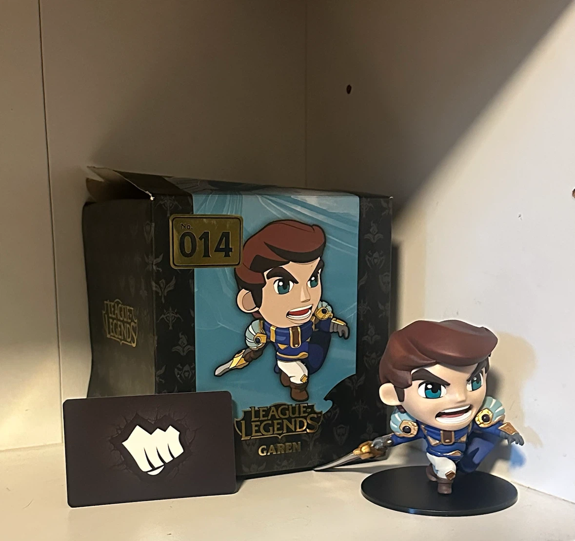 League of Legends Garen Figure