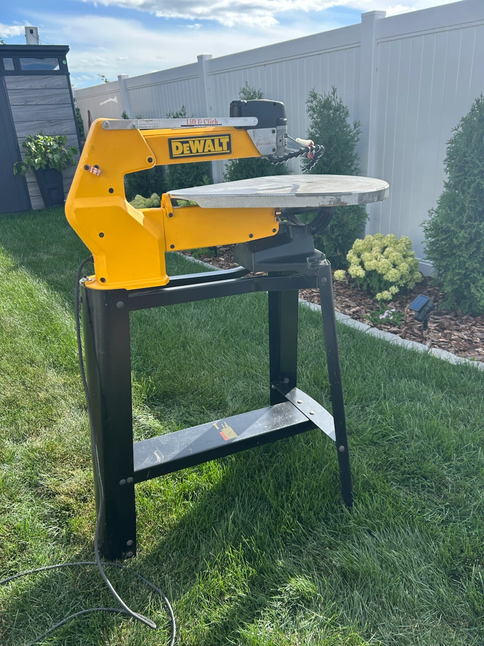 DEWALT DW788 20" Scroll Saw with Pégas Blade Holder - photo 4