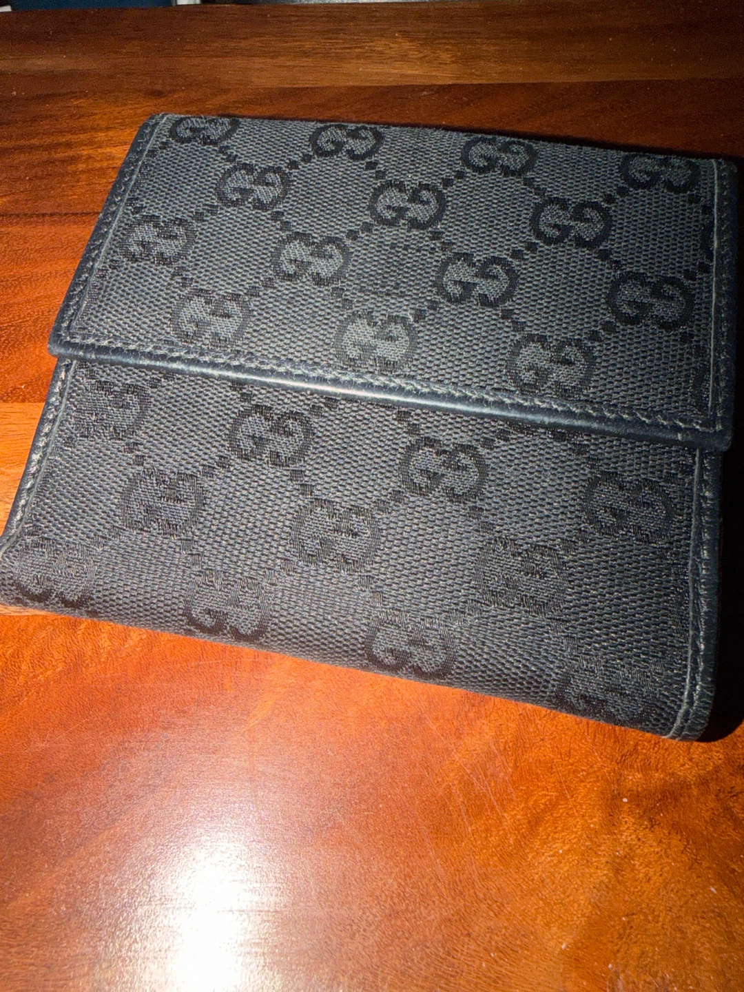 Gucci Women’s Black Monogram Vintage Canvas Bifold Wallet (EUC) - photo 2