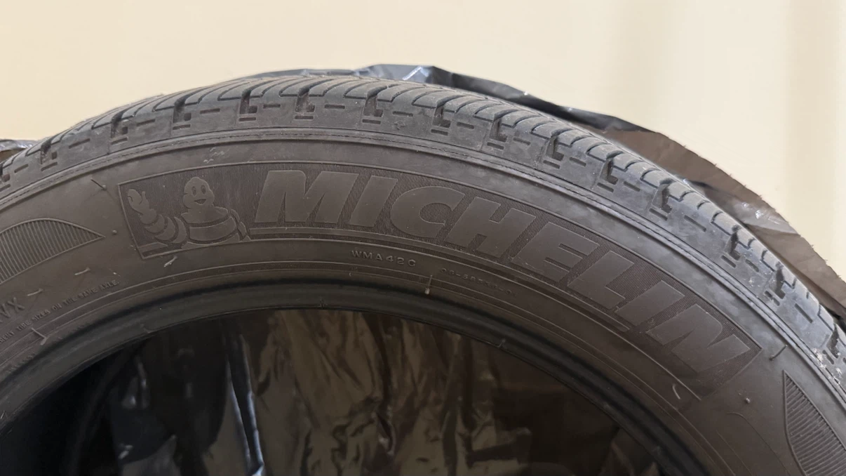 Michelin Primacy MXV4 Tire 215/55R17
