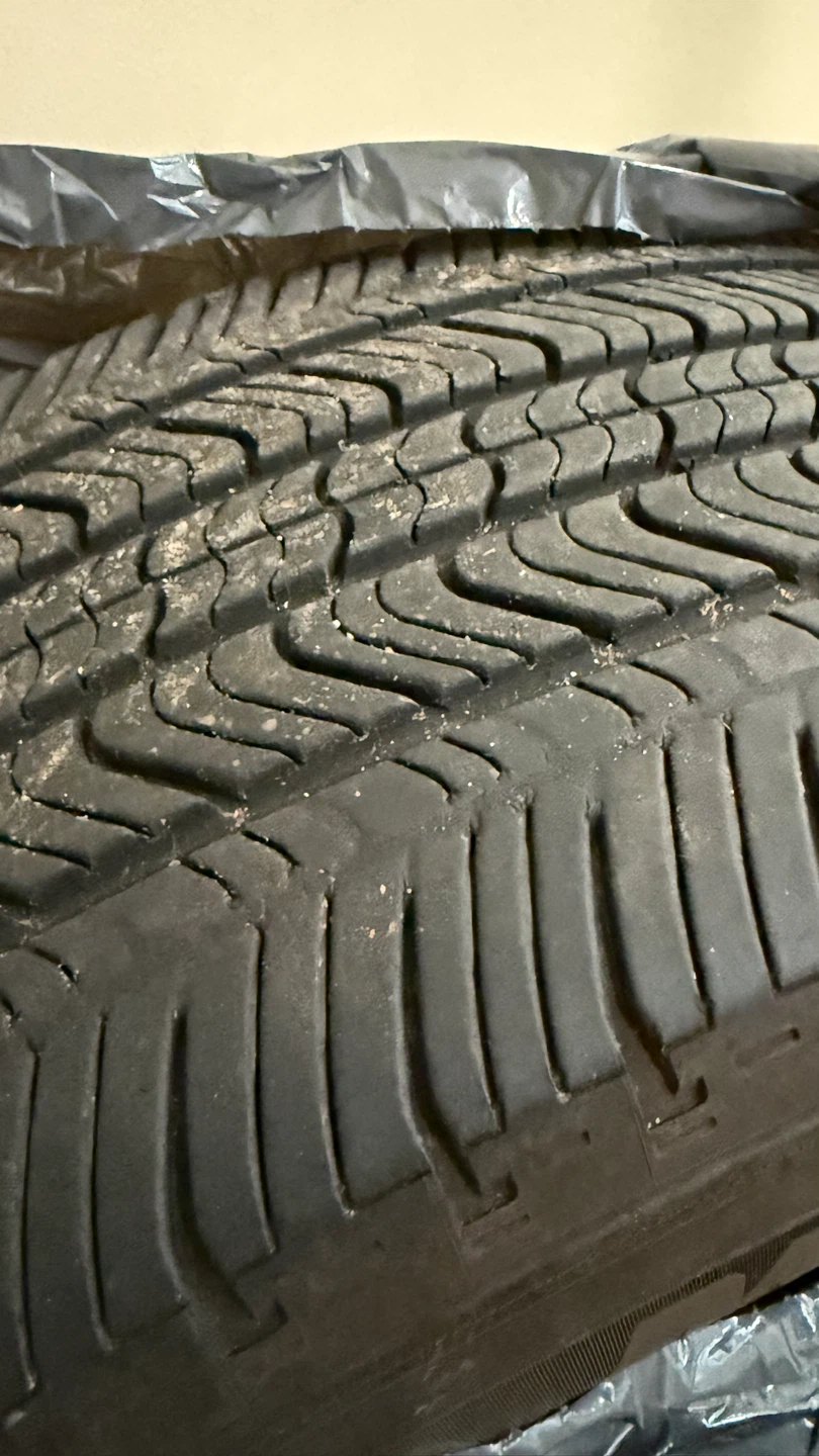 Michelin Primacy MXV4 Tire 215/55R17 - photo 3