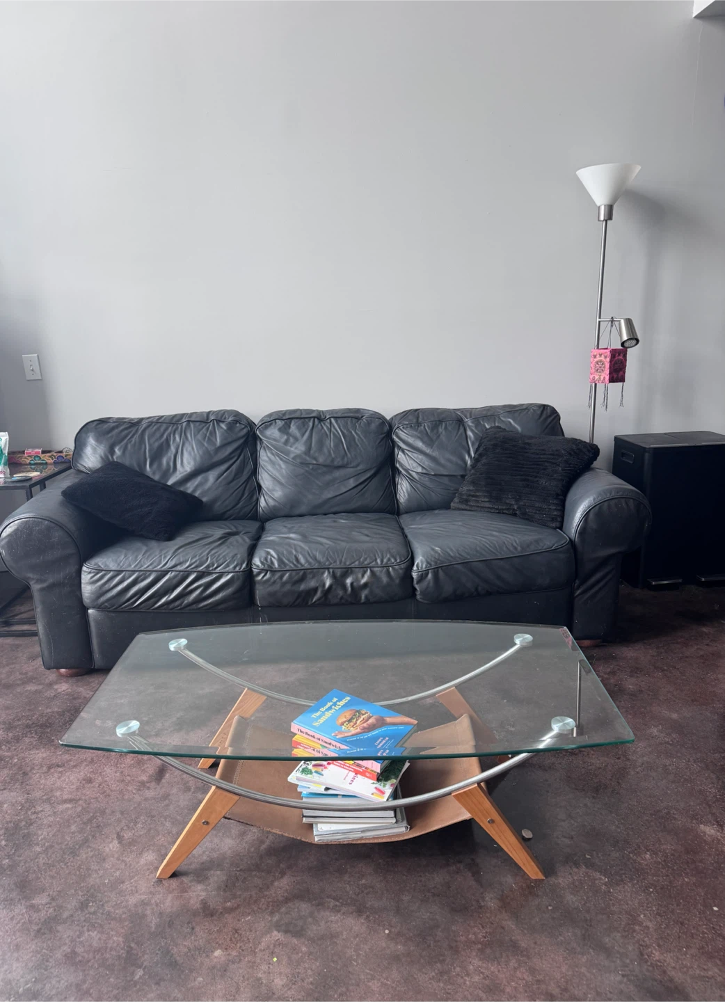 Leather couch - photo 3