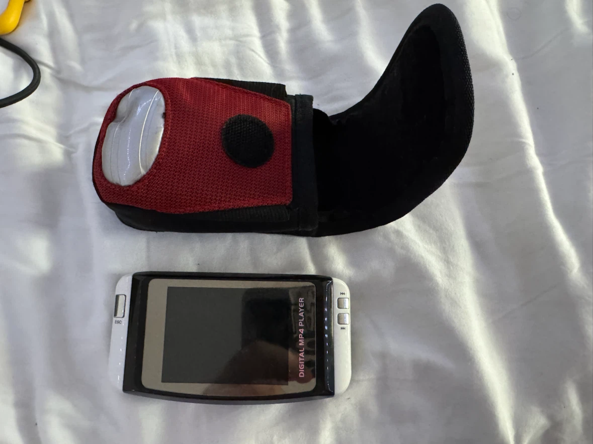 Portable Multimedia Player – MP4/MP3/Game