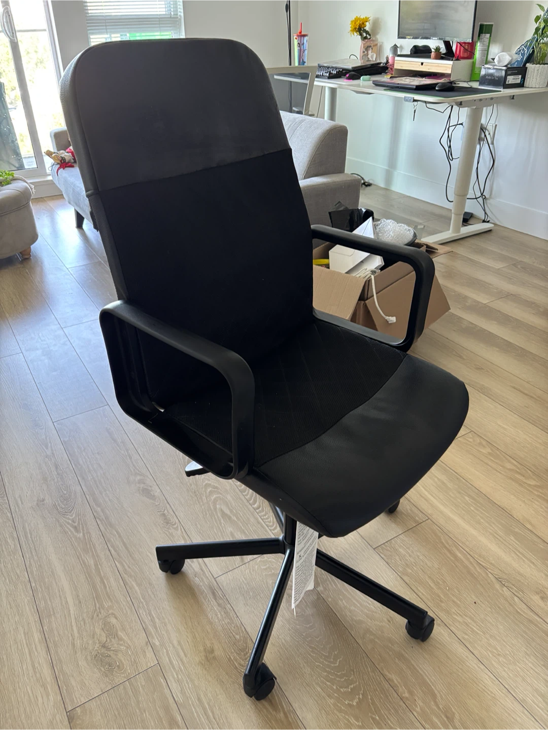 Black Office Chair - photo 3