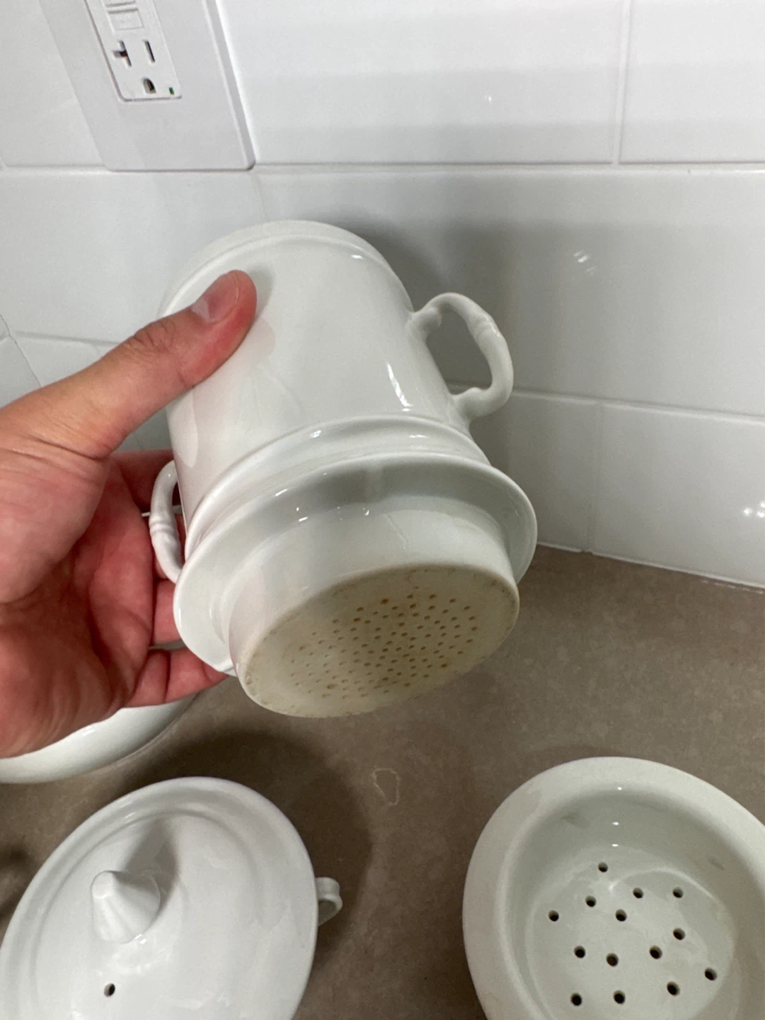 White Ceramic Tea Set with Strainer - photo 4