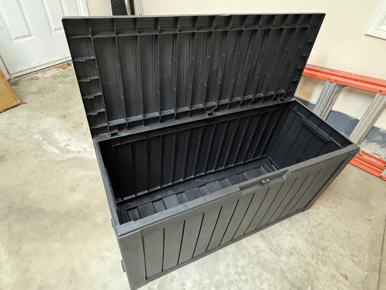 Black Outdoor Storage Deck Box75 gallon