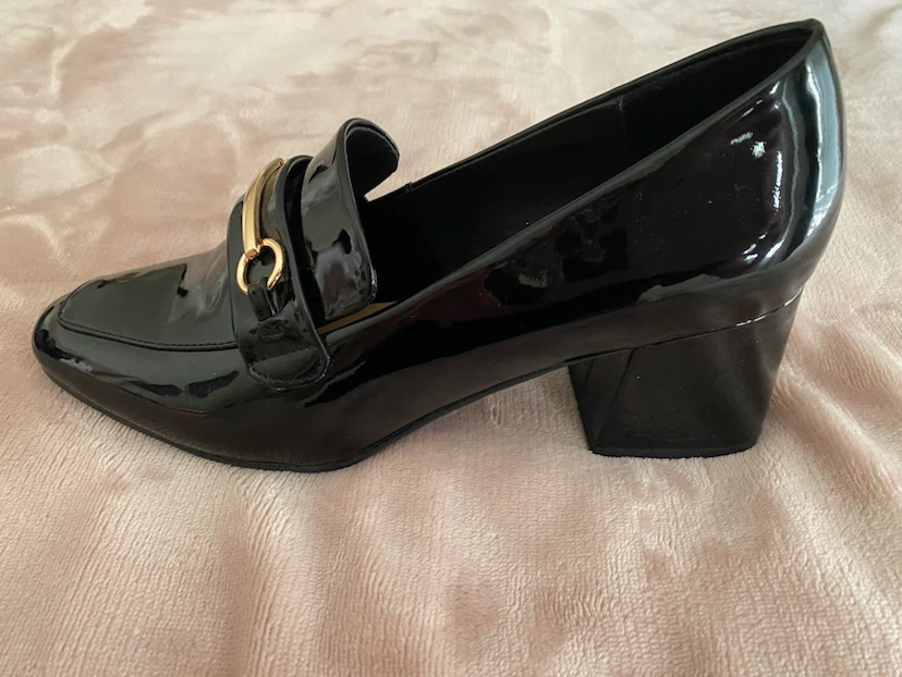 Le Château Black Patent Loafers - photo 2