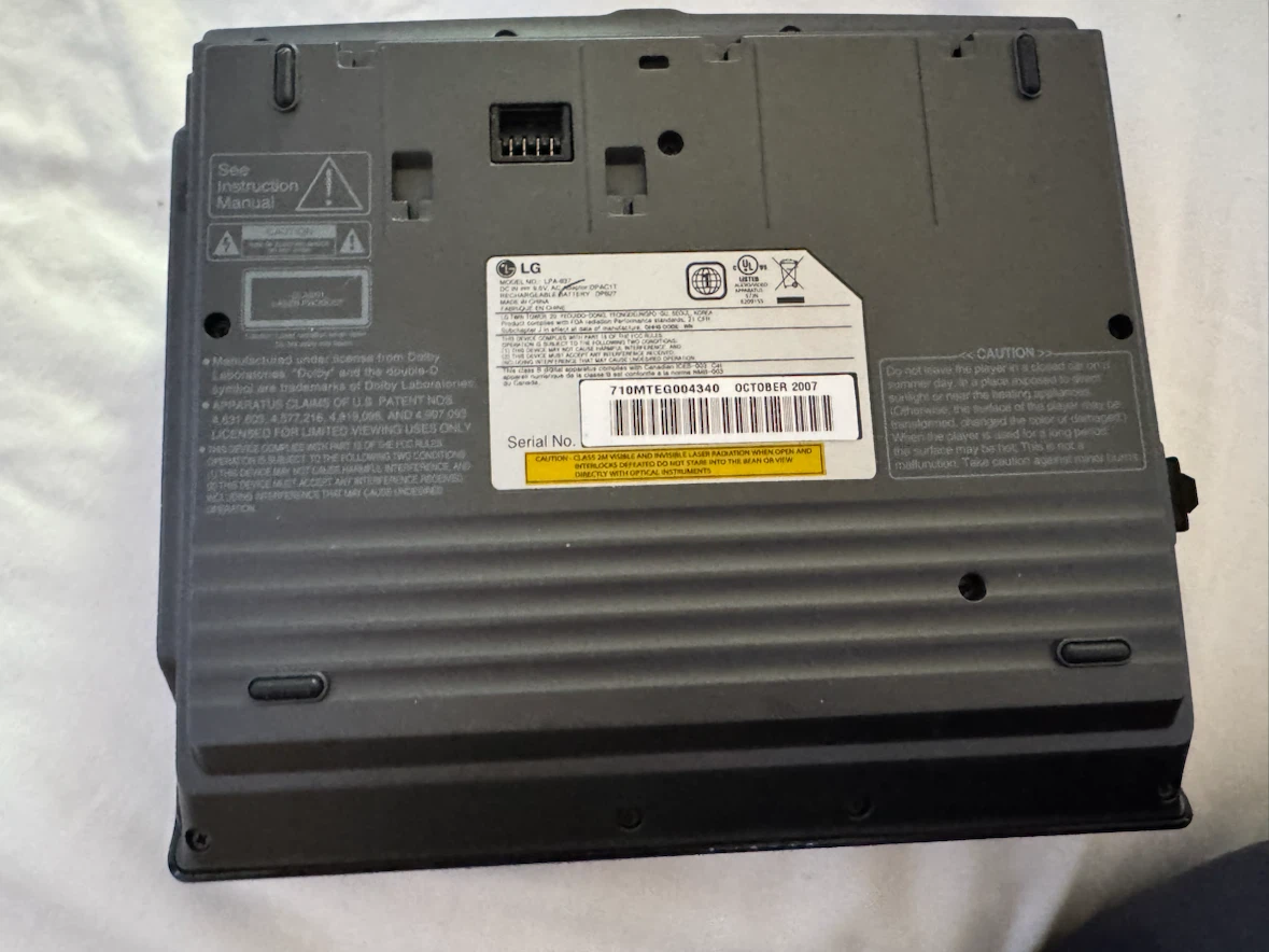 LG Portable DVD/CD Player – LPA-837 - photo 2