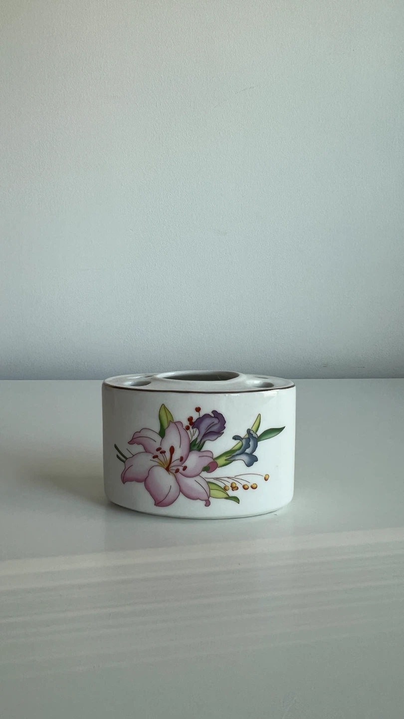 Ceramic Toothbrush Holder with Floral Design