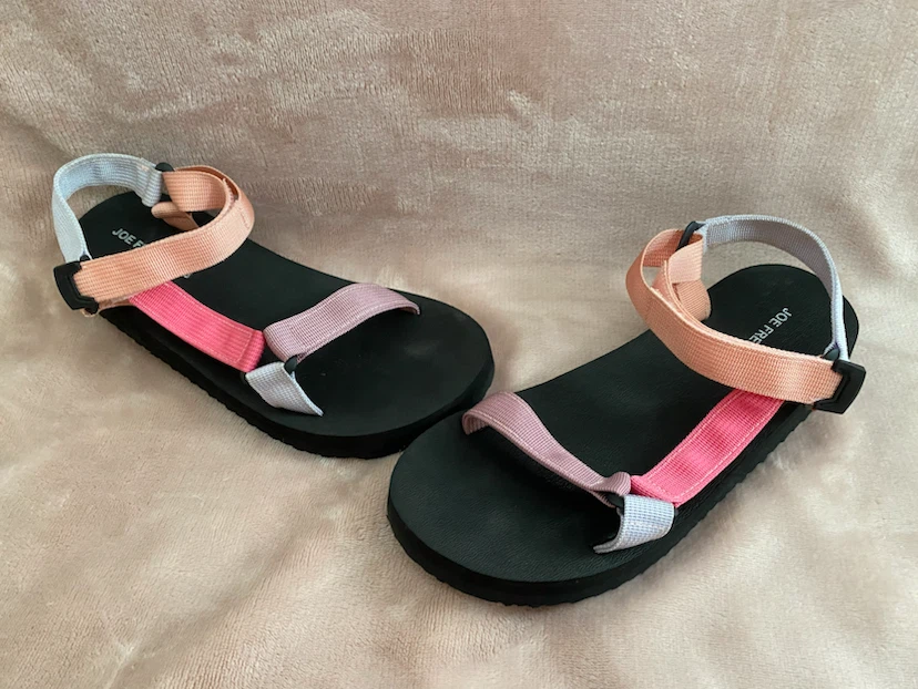 Bundle size 8 summer sandals - photo 2