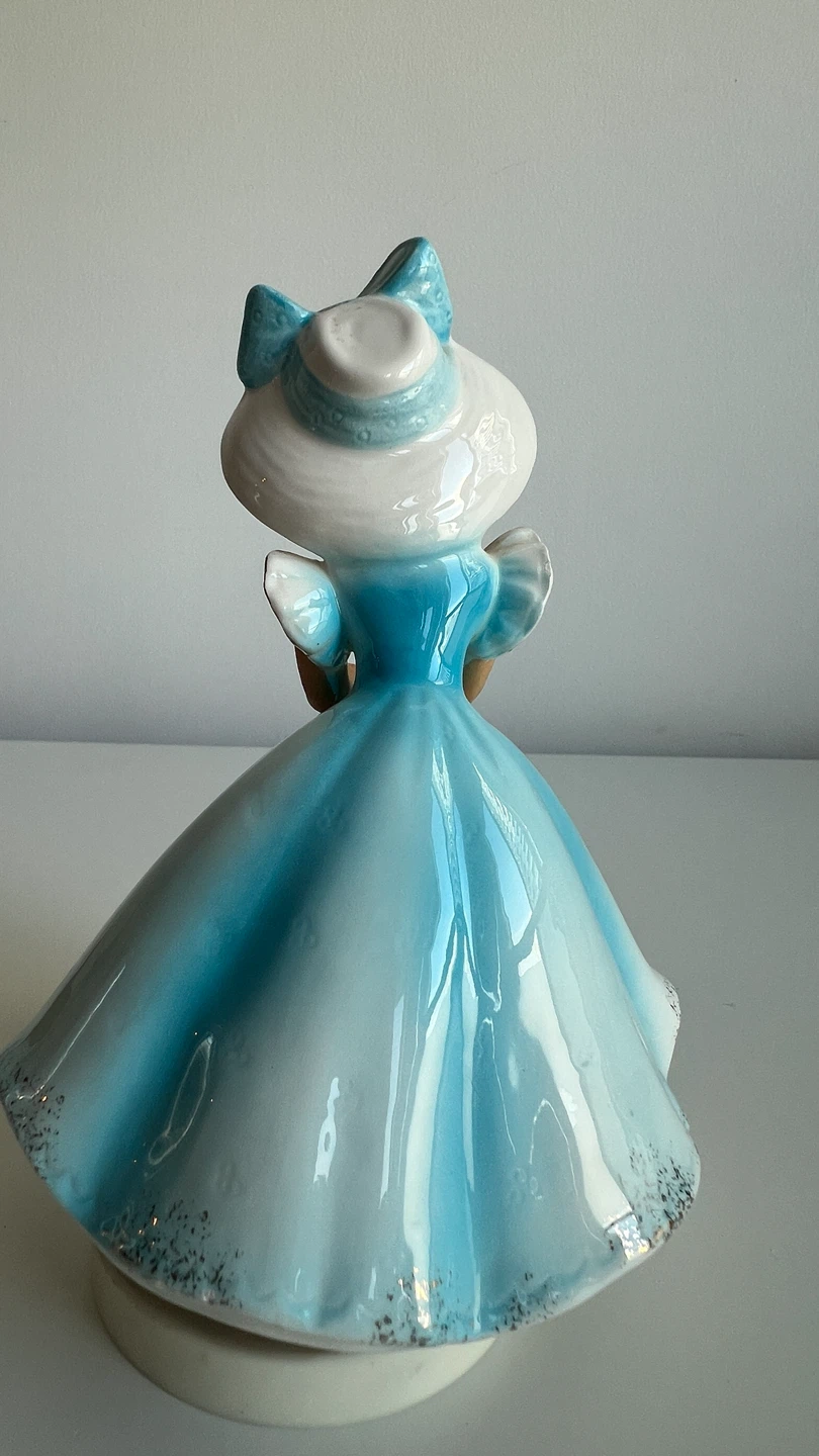 Vintage Ceramic Girl with Basket Figurine - photo 4