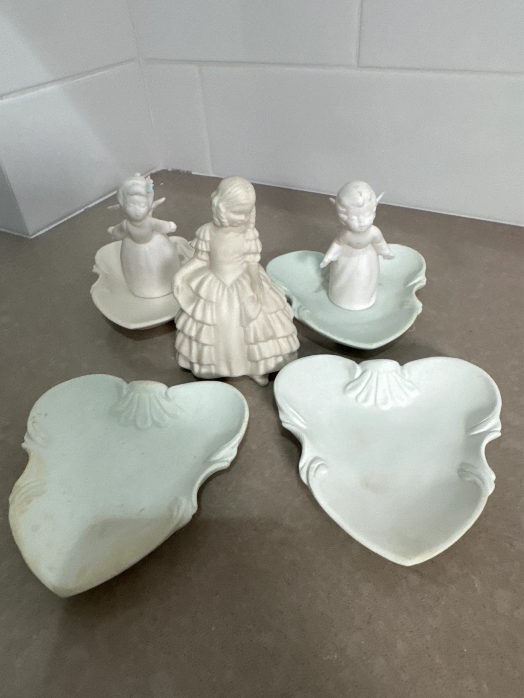 Figurine Lot - photo 4