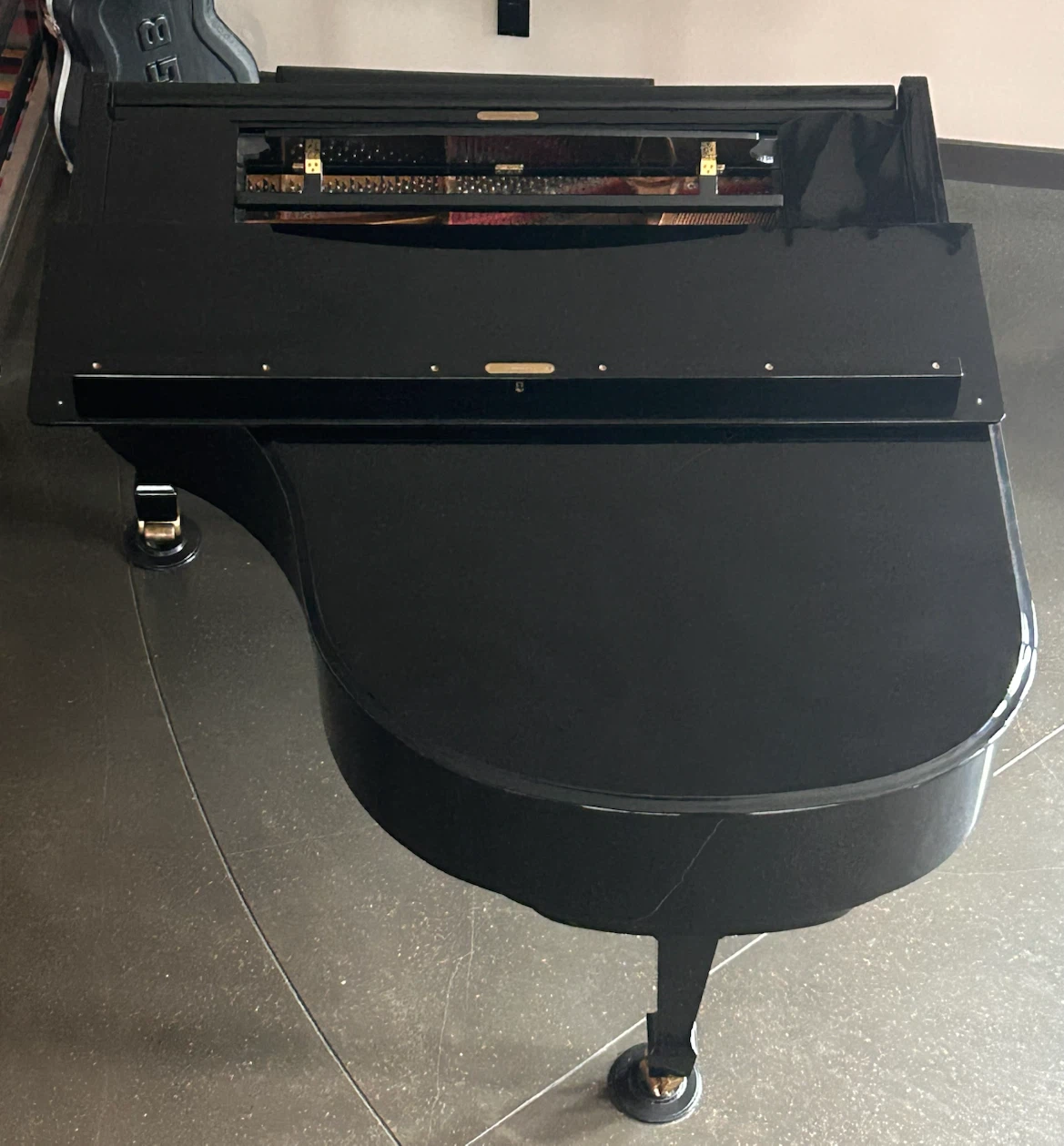 1994 Samick 5'8" Parlor Grand Piano (SG-172) - Polished Ebony