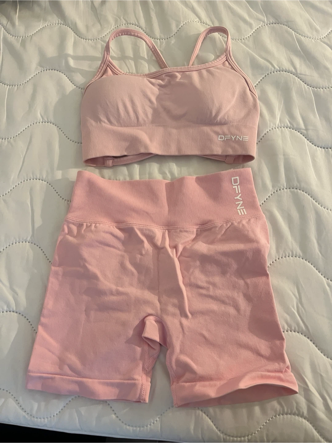 DFYNE Pink Sports Bra & Shorts Set