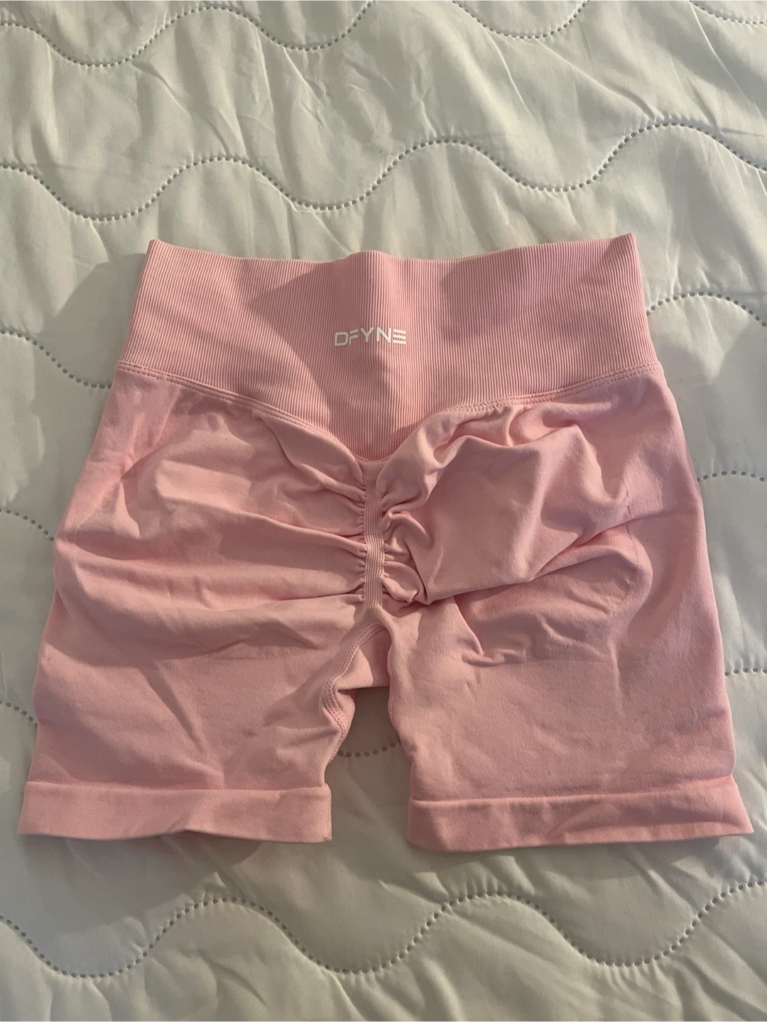 DFYNE Pink Sports Bra & Shorts Set - photo 5
