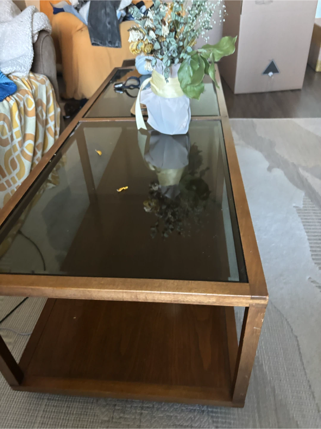 Moving sale🔥: Wooden coffee table with glass top - photo 2