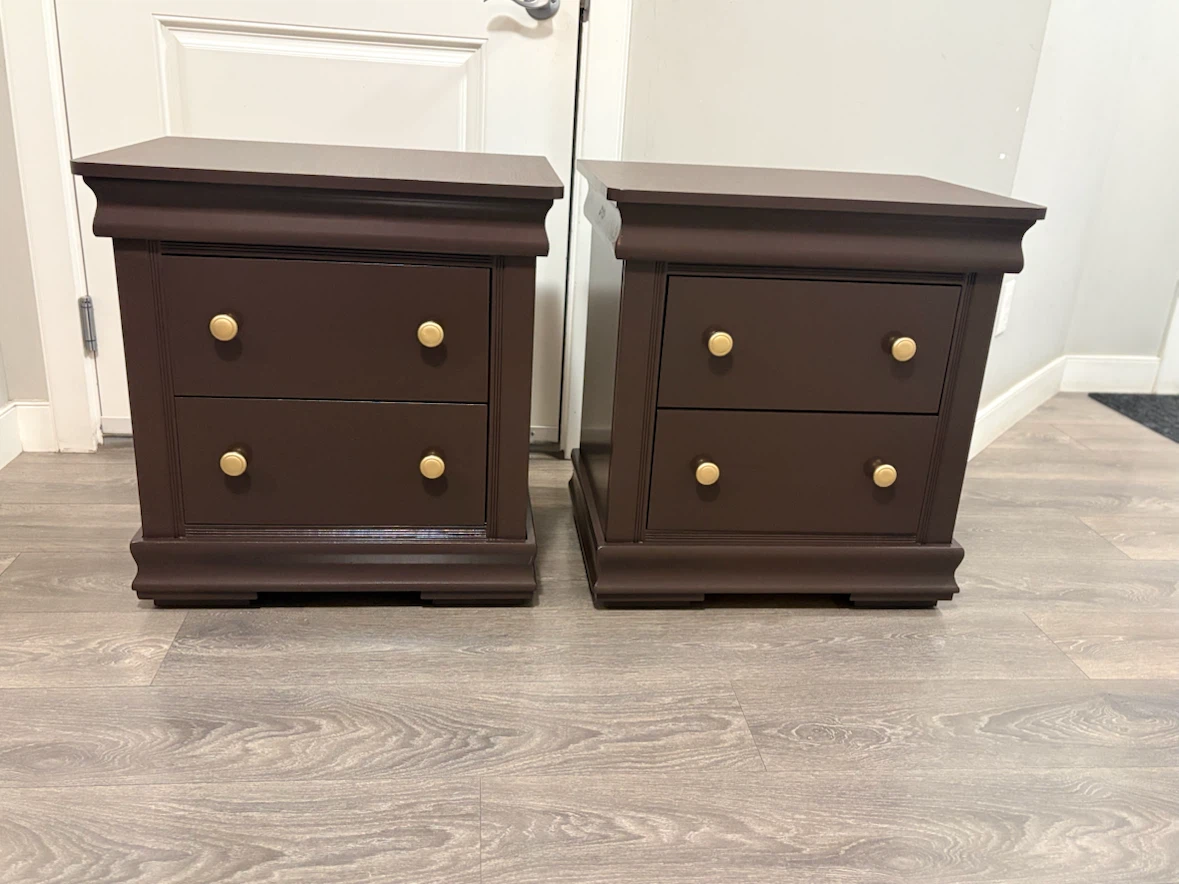 Set of 2 Dark Brown Nightstands with Gold Knobs - photo 2