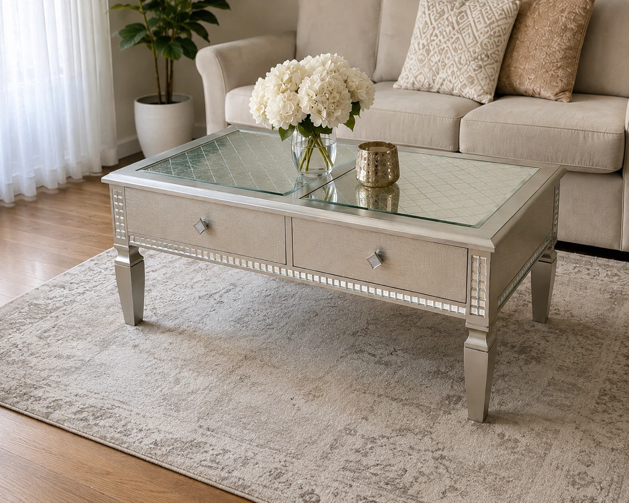 Coffee table  diamond 💎 studded  (good used condition)