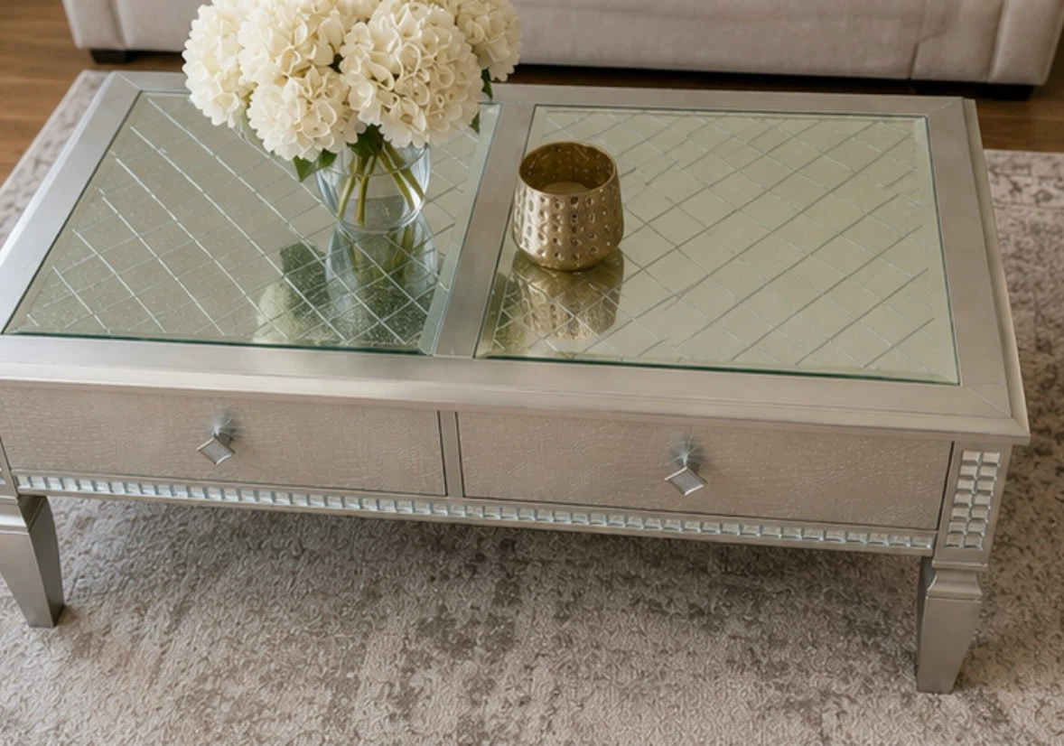 Coffee table  diamond 💎 studded  (good used condition) - photo 4