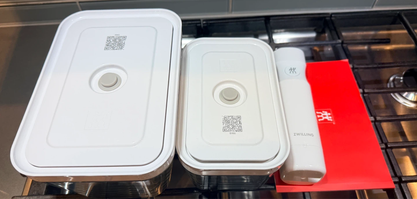 Zwilling Vacuum Sealer System with Two Glass Containers