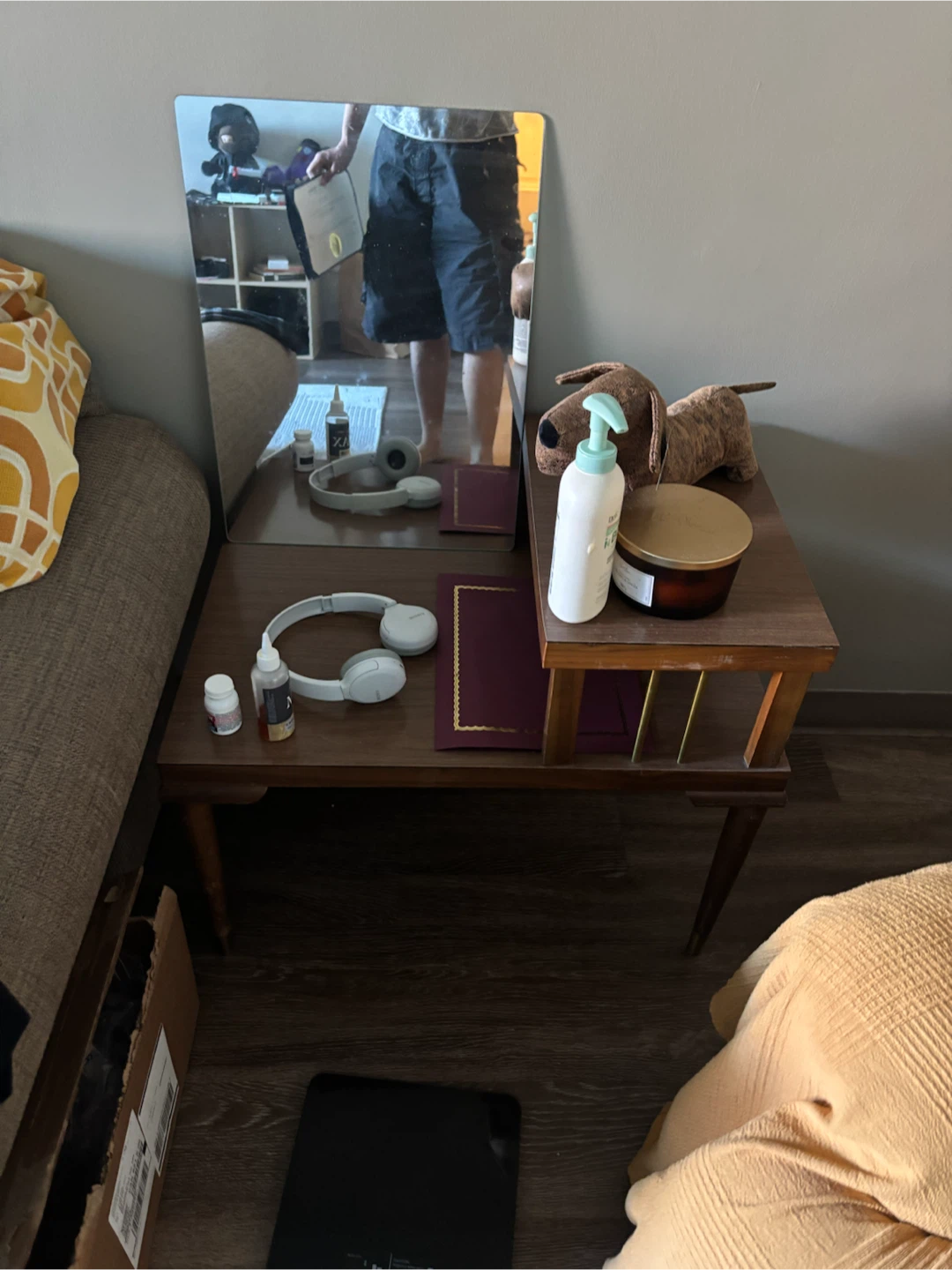 moving sale🔥: wooden side table