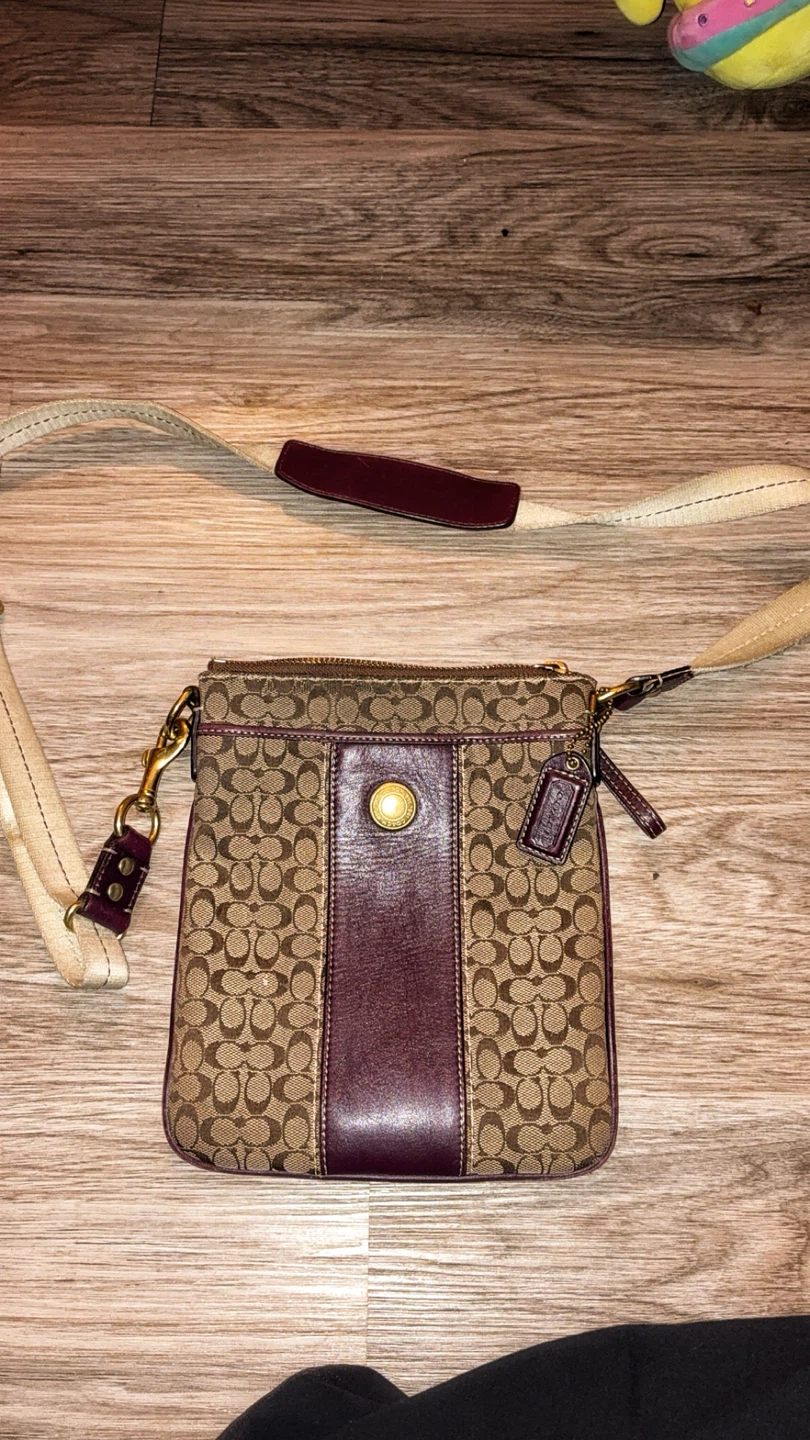 Coach Signature Canvas vintage Crossbody Bag