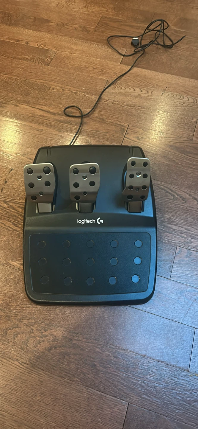 Logitech G29 Driving Force Racing Wheel and Pedals - photo 3