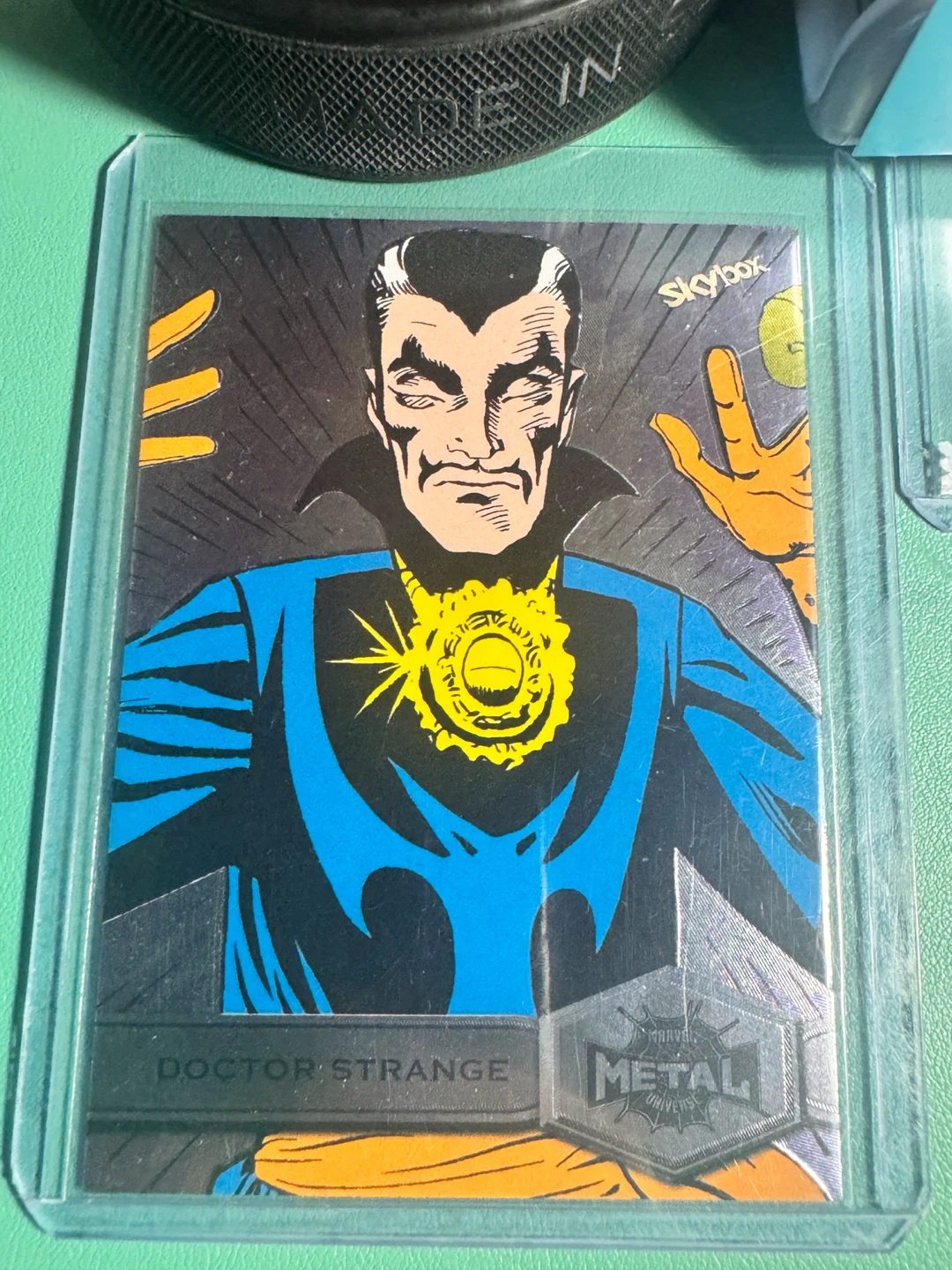 Skybox Marvel Metal Universe Trading Cards - photo 3