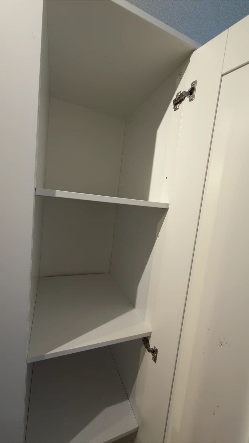 White 3-Door Wardrobe with Mirror - photo 3