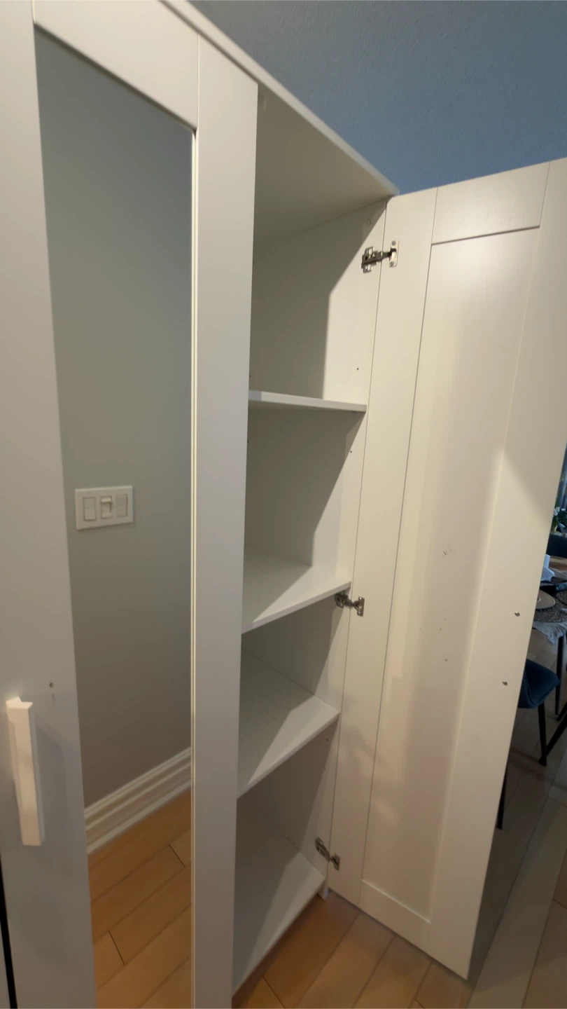 White 3-Door Wardrobe with Mirror - photo 4