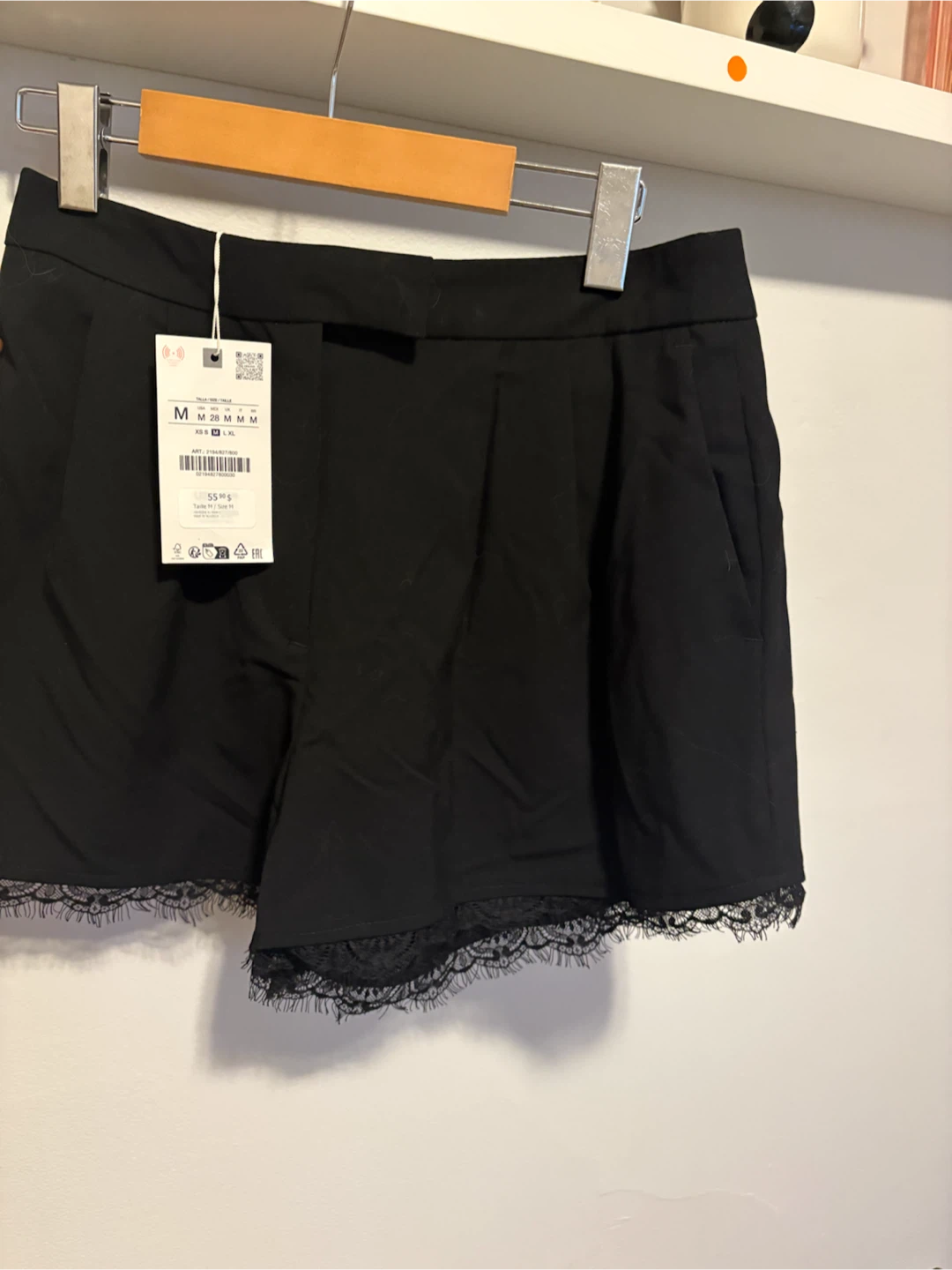 Zara New Black Lace Trim Shorts - Size M - photo 4