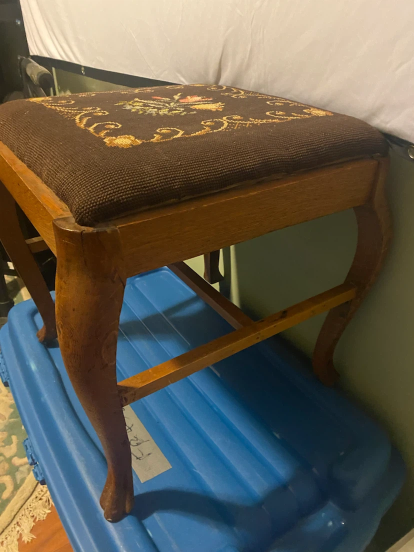 Vintage Needlepoint Footstool / Stool - photo 2