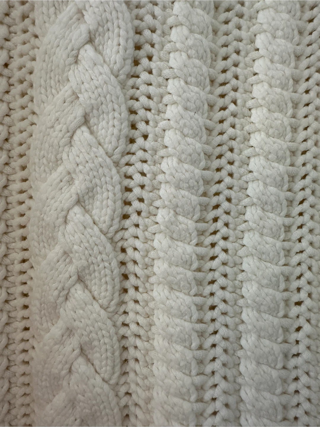 Ever New Melbourne Cream Cold Shoulder Cable Knit Sweater - photo 2